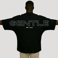 Rückansicht des Gentle Oversized T-Shirts 02 von GrindTrap aus 100 % Premium-Baumwolle mit großem „GENTLE EST. 2002“ Rückenprint